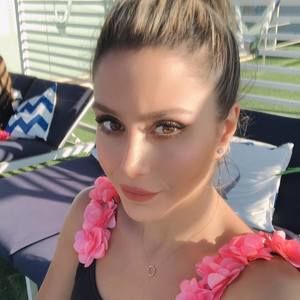 Meet your Posher, Nasim